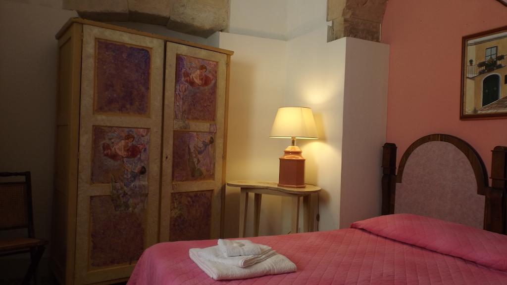 Antica Galateo Panzió Lecce Szoba fotó